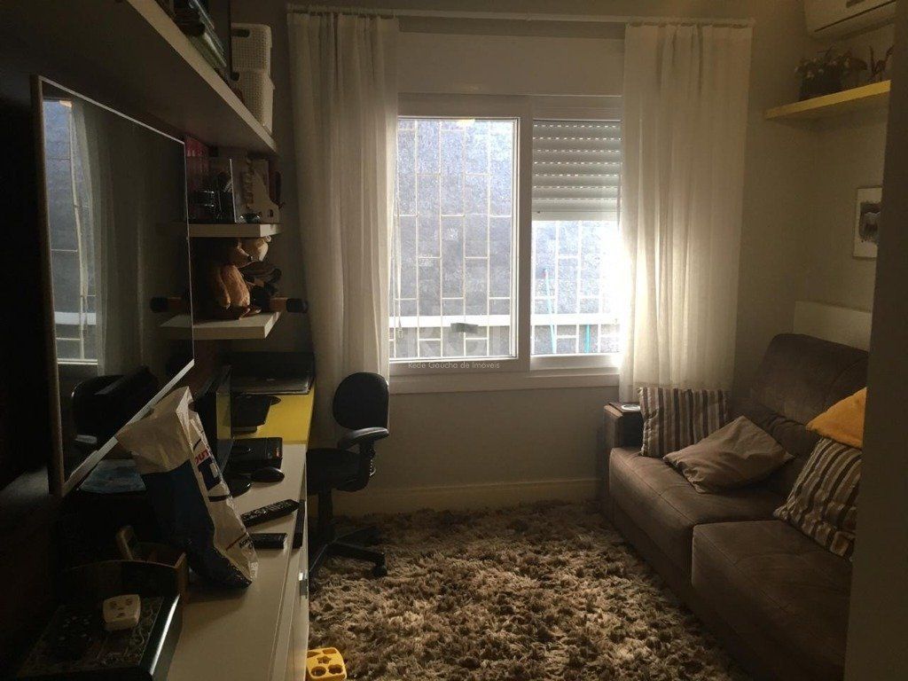 Casa para Venda - 230m², 3 dormitórios, sendo 3 suites, 3 vagas - Chácara das Pedras — foto 17