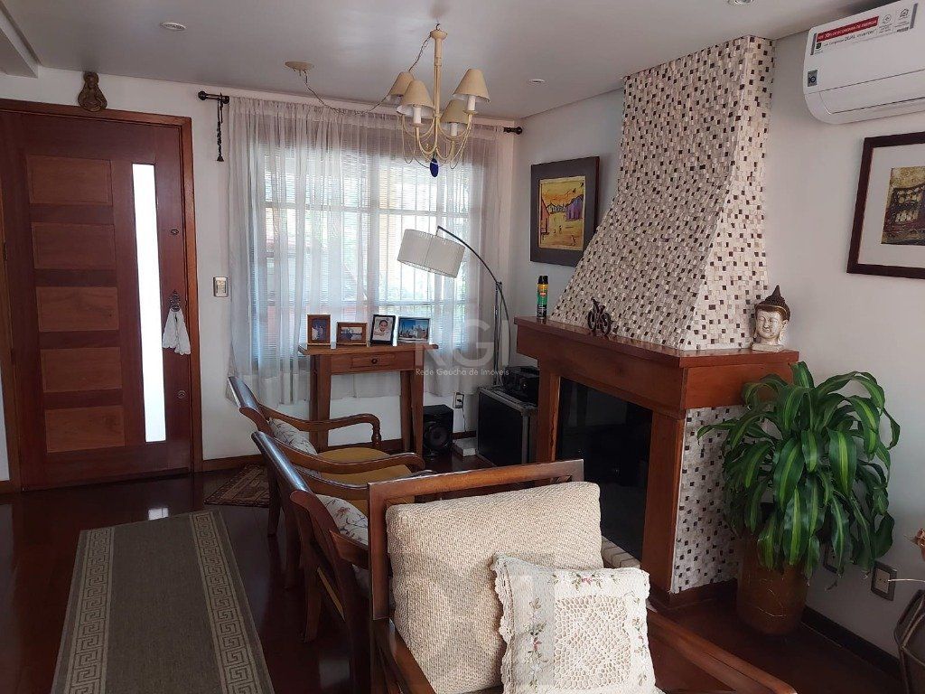 Casa Condominio para Venda - 234m², 3 dormitórios, sendo 1 suites, 2 vagas — foto 4