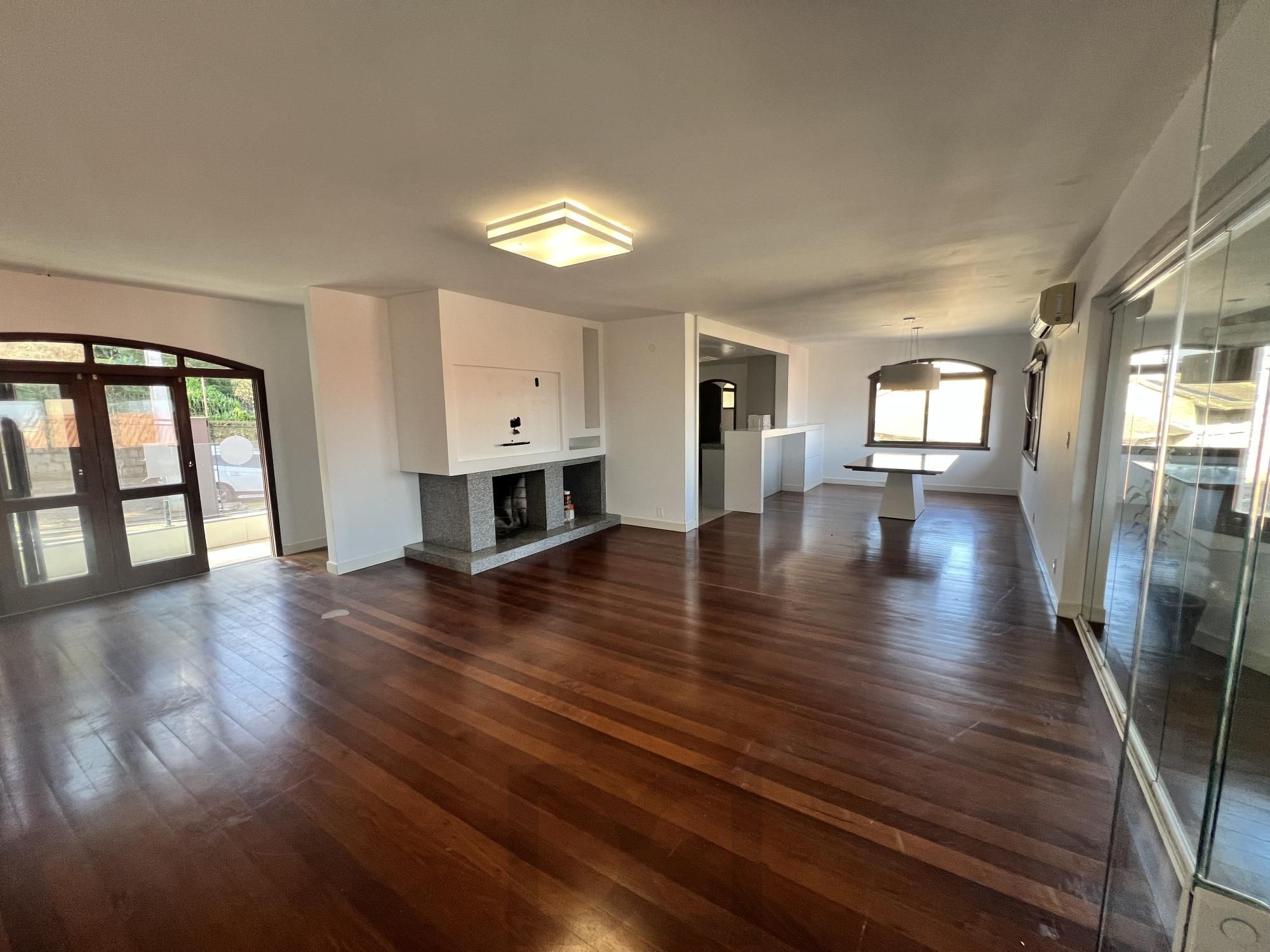 Belíssima casa no Bairro Tristeza com 645m² — foto 2