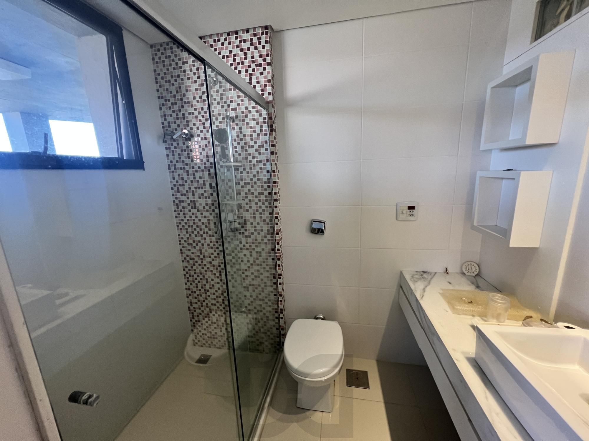 Belíssima casa no Bairro Tristeza com 645m² — foto 44