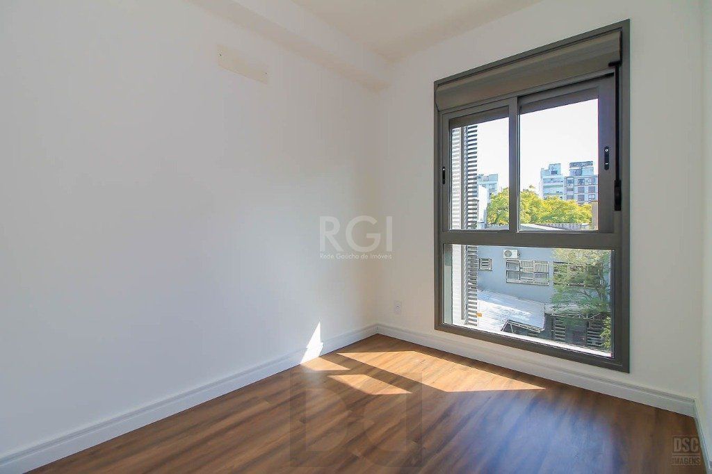 Semi mobiliado 2 quartos (1 suíte) e 1 vaga. Infra completa e ótima localização — foto 16