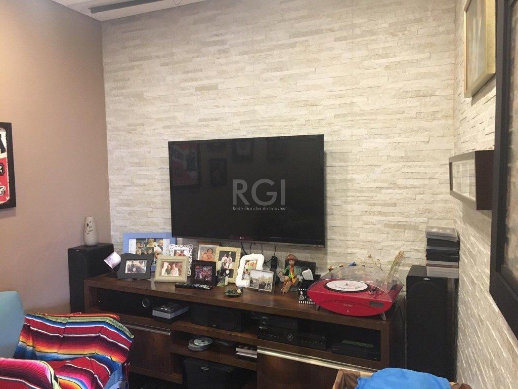 Casa para Venda - 230m², 3 dormitórios, sendo 3 suites, 3 vagas - Chácara das Pedras — foto 12