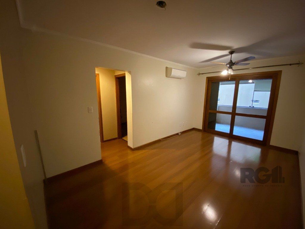 Amplo apartamento de 2 dormitórios no Petrópolis — foto 1