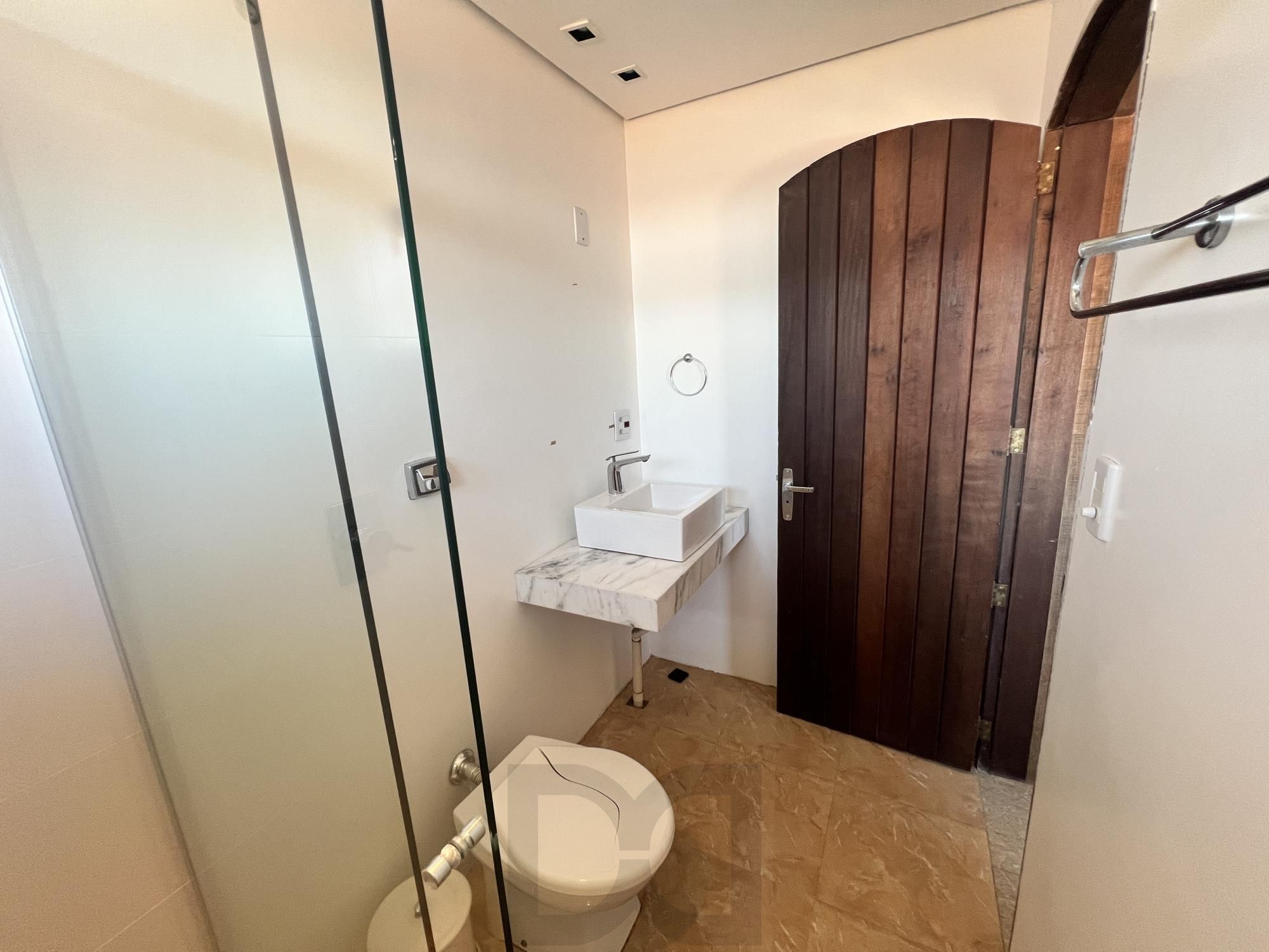 Belíssima casa no Bairro Tristeza com 645m² — foto 24