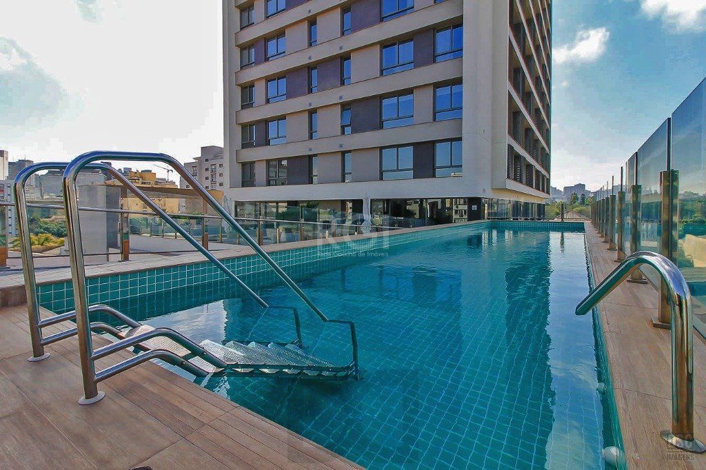 Semi mobiliado 2 quartos (1 suíte) e 1 vaga. Infra completa e ótima localização — foto 23