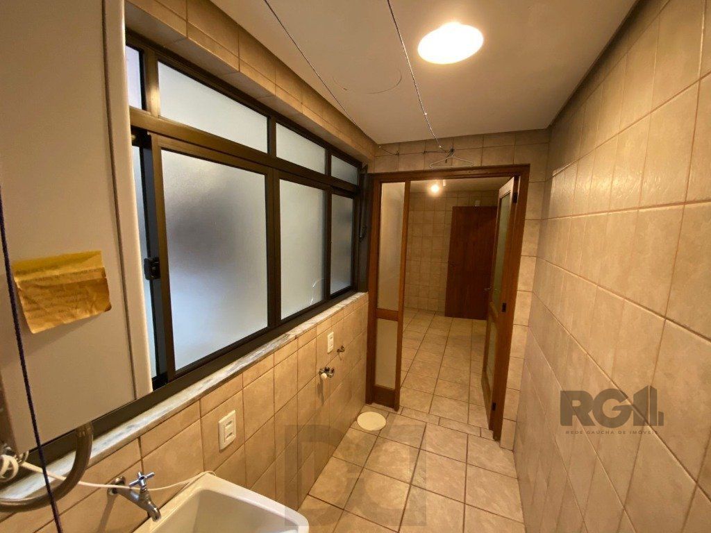 Amplo apartamento de 2 dormitórios no Petrópolis — foto 5