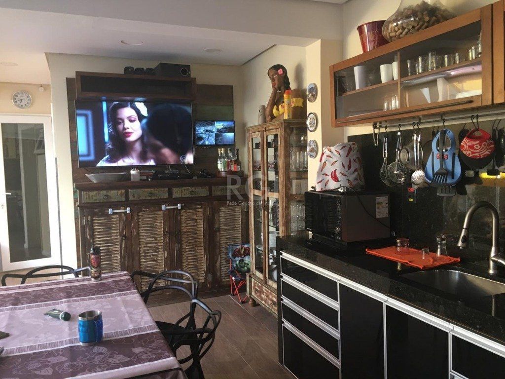 Casa para Venda - 230m², 3 dormitórios, sendo 3 suites, 3 vagas - Chácara das Pedras — foto 8