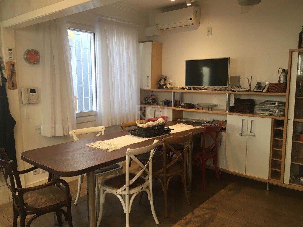 Casa para Venda - 230m², 3 dormitórios, sendo 3 suites, 3 vagas - Chácara das Pedras — foto 14