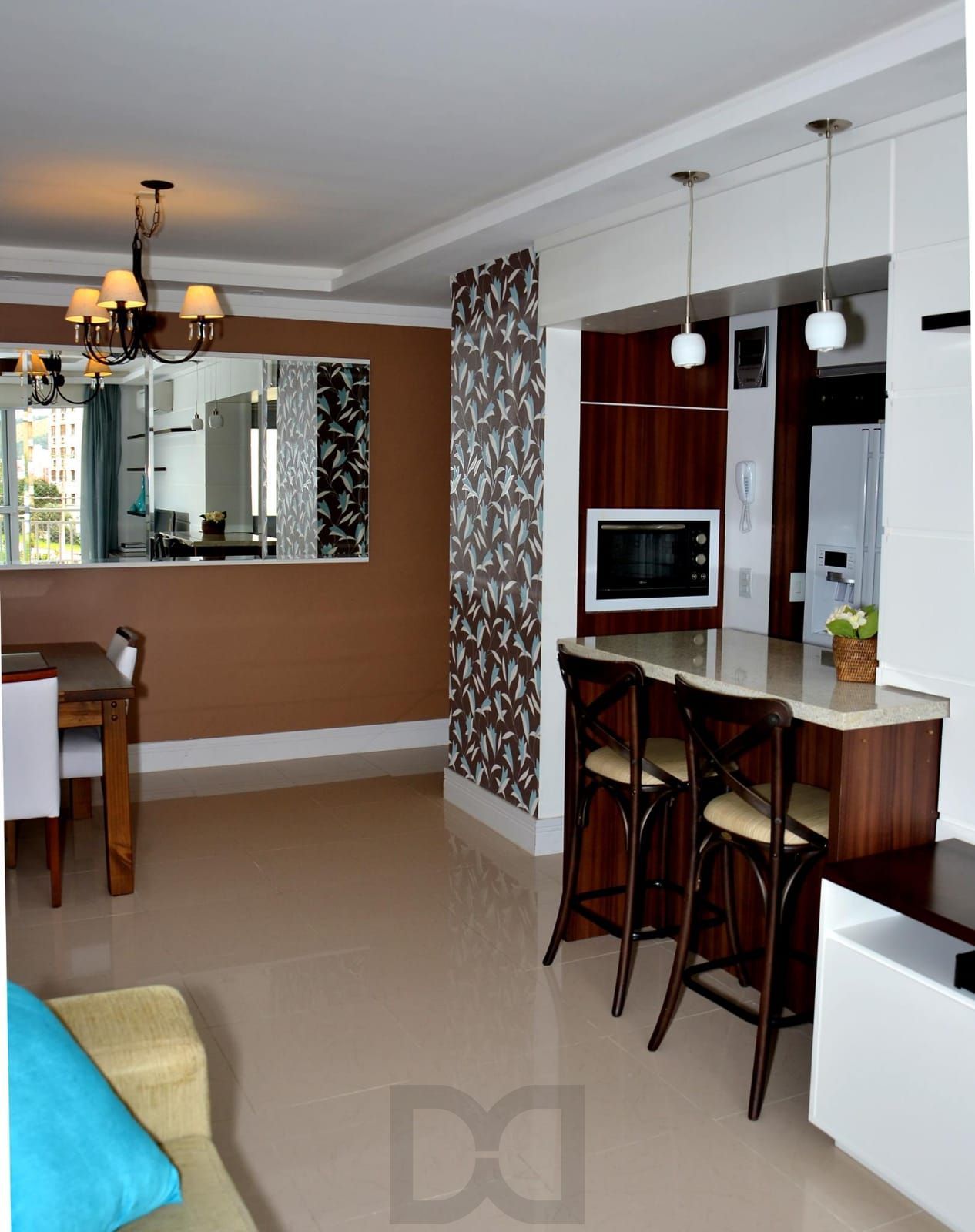 Lindo apartamento semi mobiliado, 3 quartos (1 suíte), churrasqueira e vaga. — foto 2
