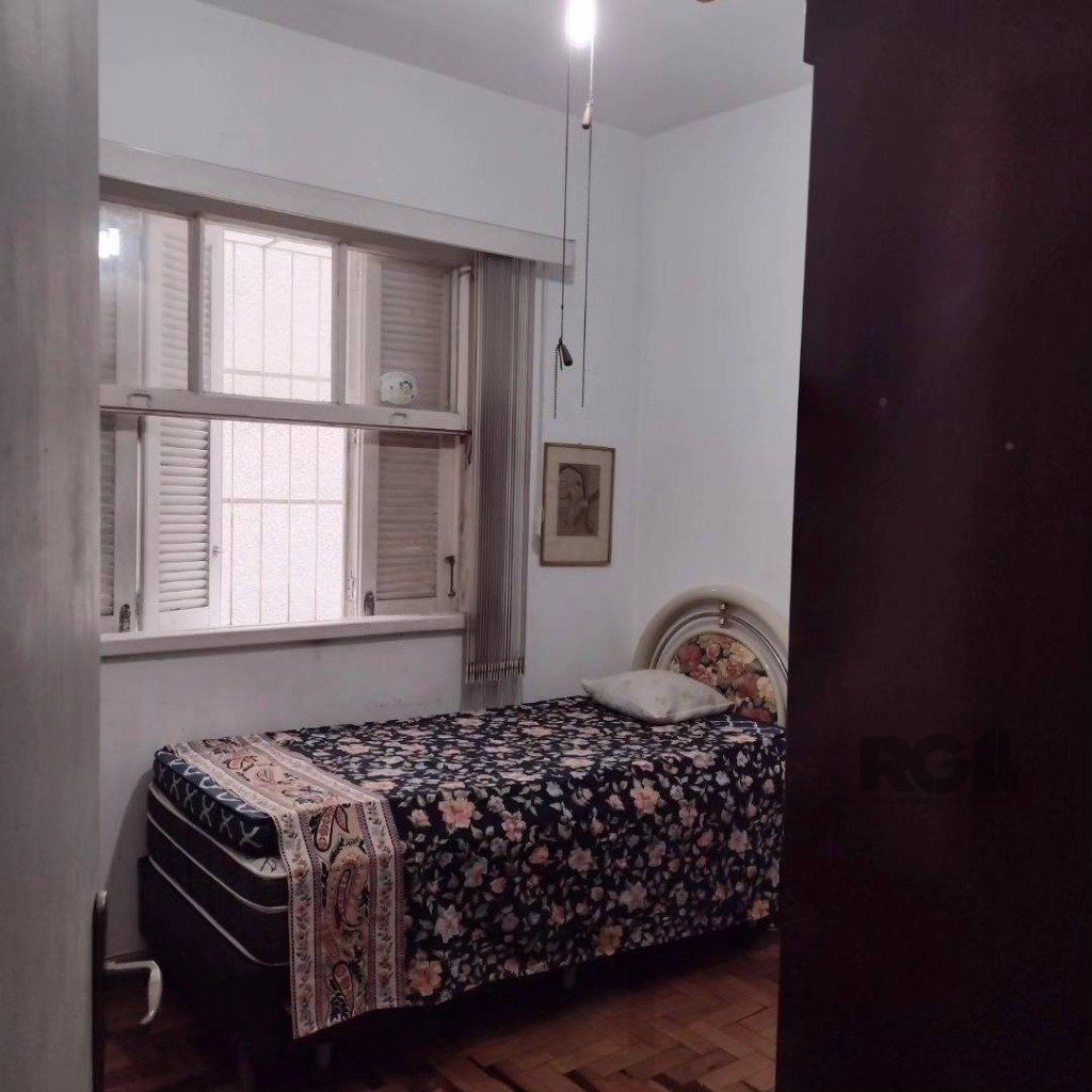 Apartamento no bairro Auxiliadora de 2 dormitórios ( 1 suíte) — foto 8