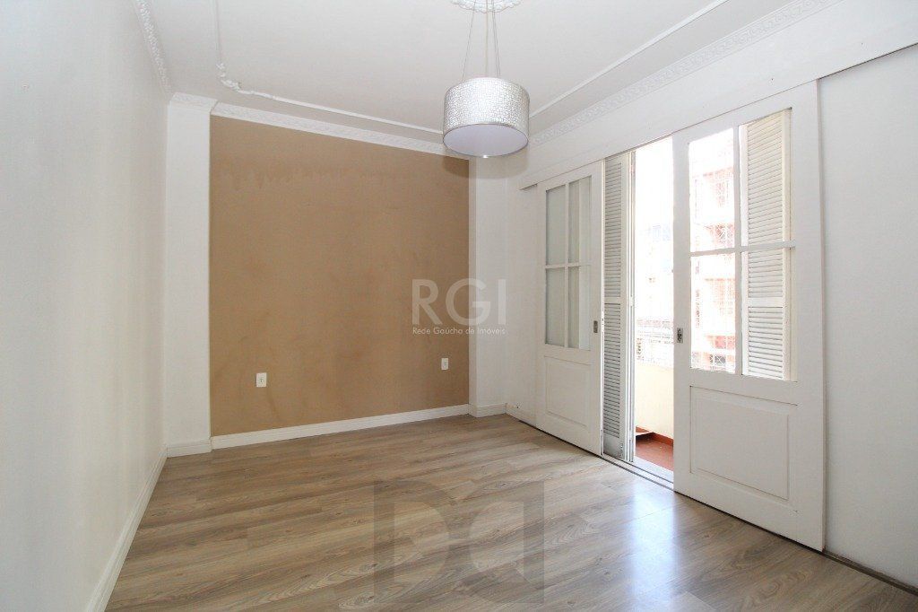 Apartamento para Venda - 112m², 3 dormitórios, Cidade Baixa — foto 2