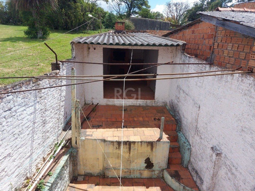 CASA COM CHURRASQUEIRA E GARAGEM PARA 2 CARROS — foto 22