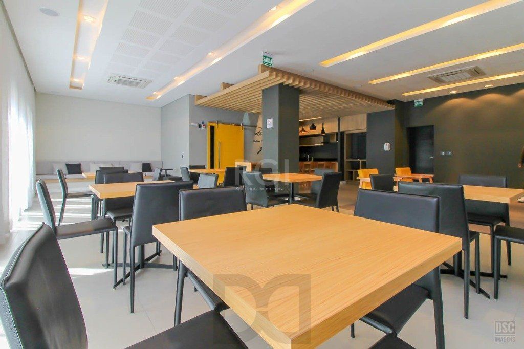 Semi mobiliado 2 quartos (1 suíte) e 1 vaga. Infra completa e ótima localização — foto 30
