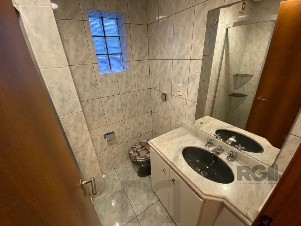Amplo apartamento de 2 dormitórios no Petrópolis — foto 17