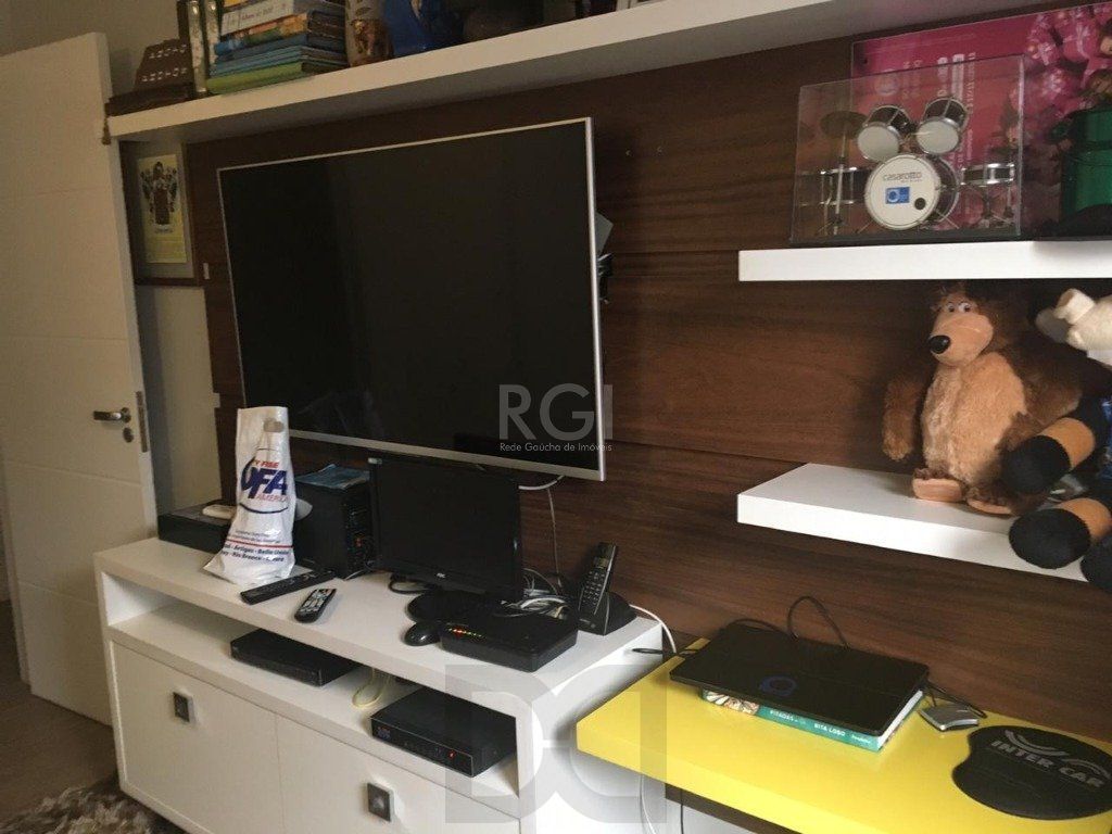 Casa para Venda - 230m², 3 dormitórios, sendo 3 suites, 3 vagas - Chácara das Pedras — foto 18