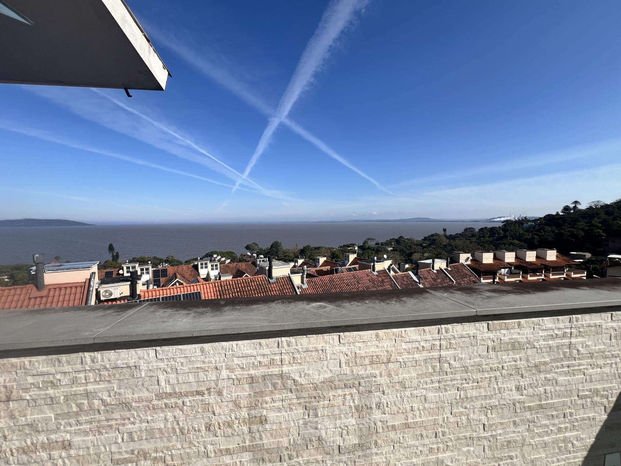 Belíssima casa no Bairro Tristeza com 645m² — foto 35