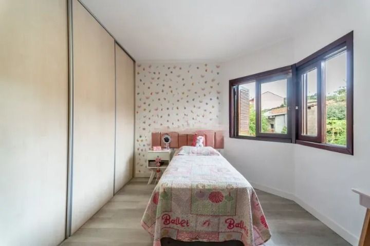 Casa 4 quartos com 233 m2 — foto 9