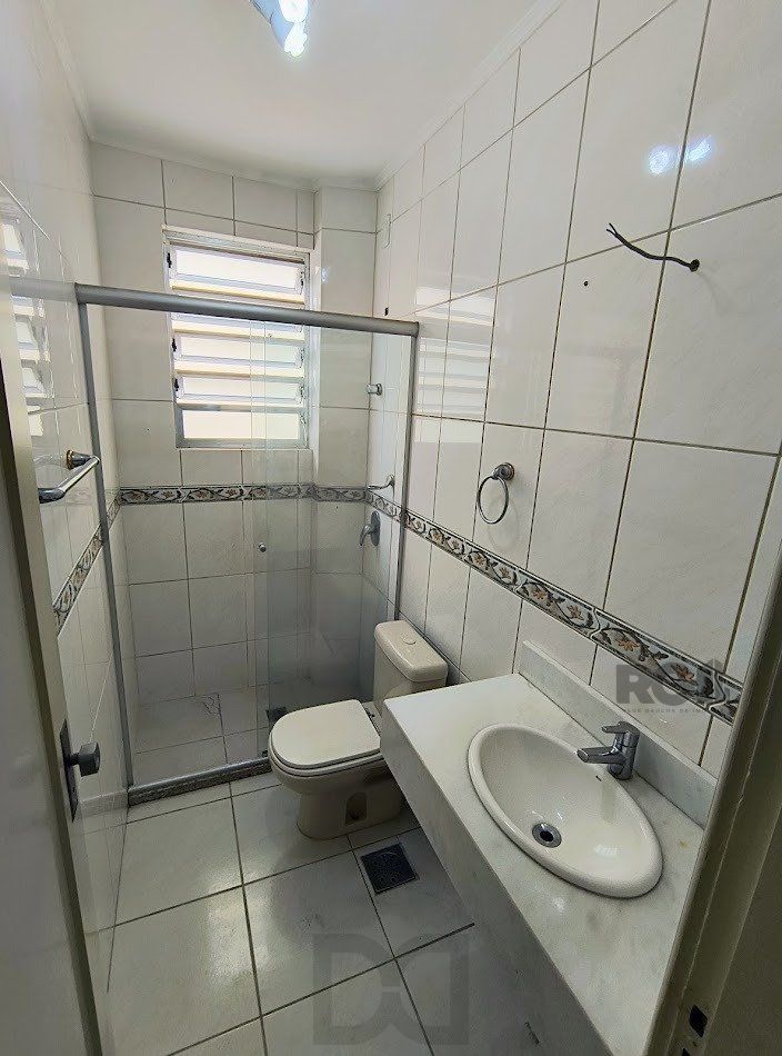Apartamento 50 m2 com 02 dormitório no Bairro Floresta em Porto Alegre. — foto 5