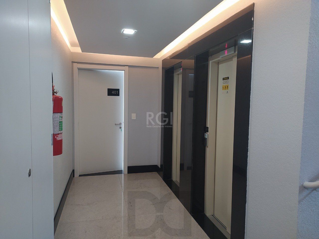 Apartamento para Venda - 123.71m², 3 dormitórios, sendo 1 suites, 2 vagas - Petrópolis — foto 2