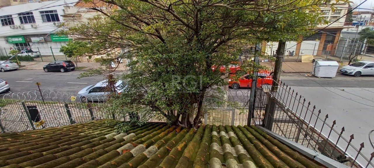 Sobrado para Venda - 110m², 4 dormitórios, sendo 1 suites, 2 vagas - Floresta — foto 1