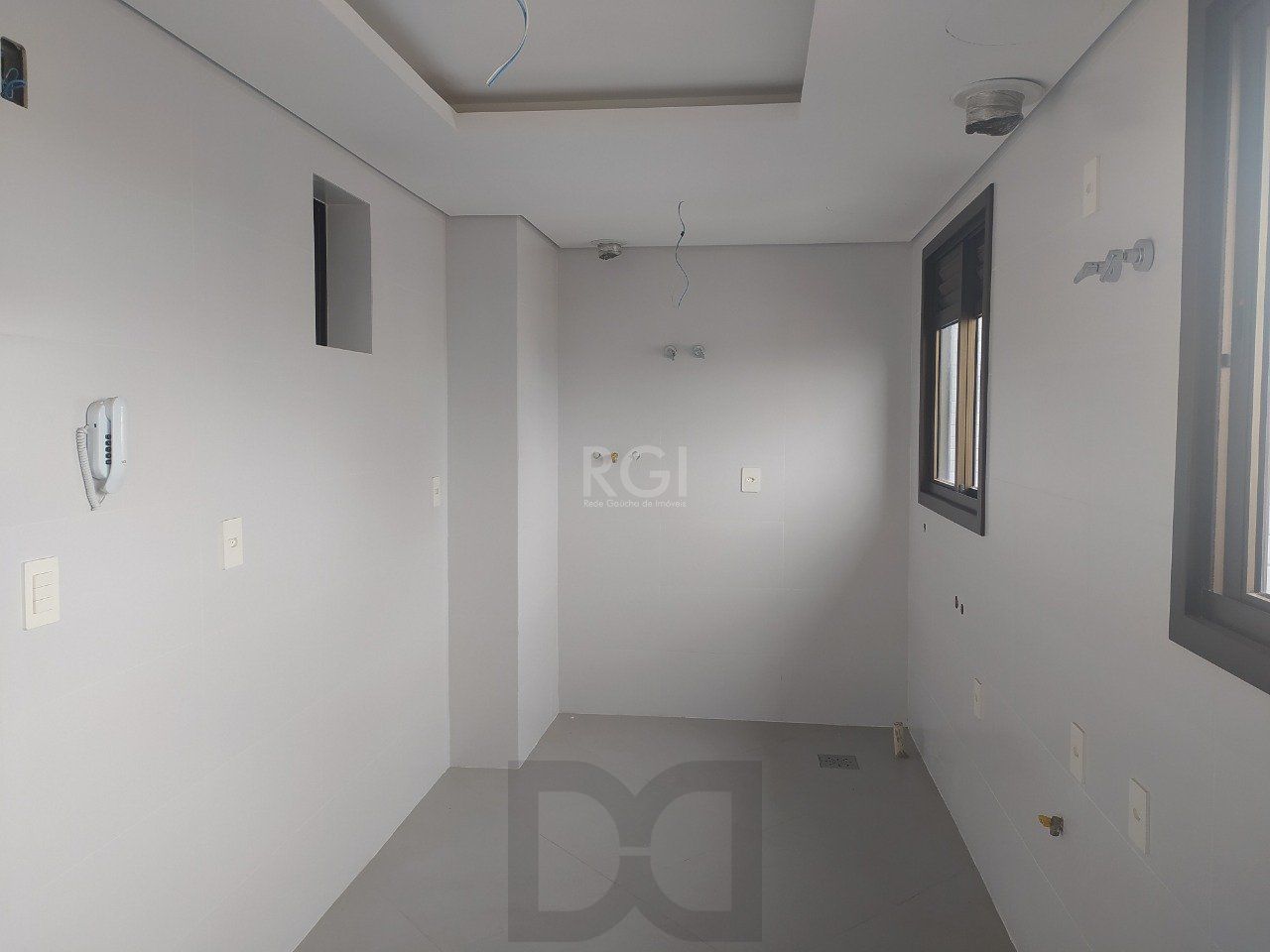 Apartamento para Venda - 119.65m², 3 dormitórios, sendo 1 suites, 2 vagas - Petrópolis — foto 3