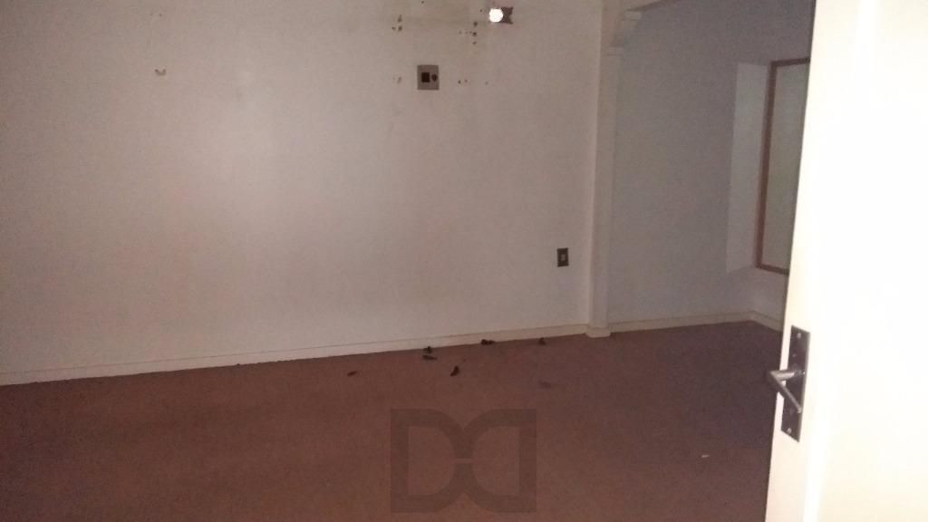 Casa para Venda - 485m², 5 dormitórios, sendo 1 suites, 1 vaga - Petrópolis — foto 15