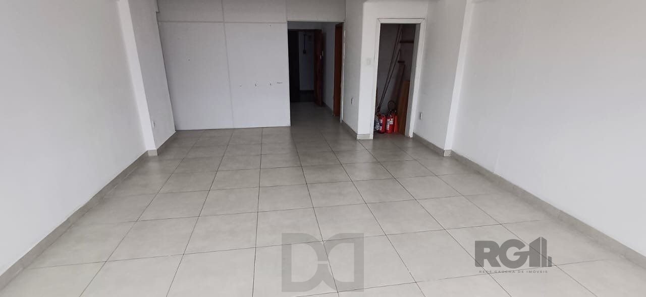 Sala em andar alto na região central. — foto 7