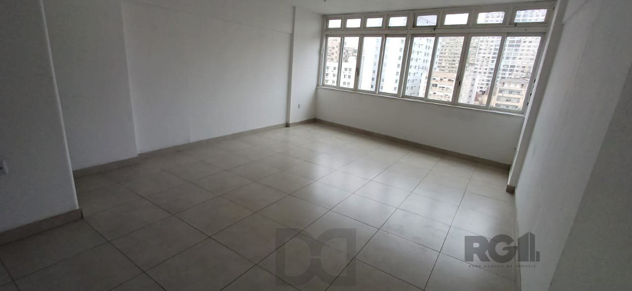 Sala em andar alto na região central. — foto 10