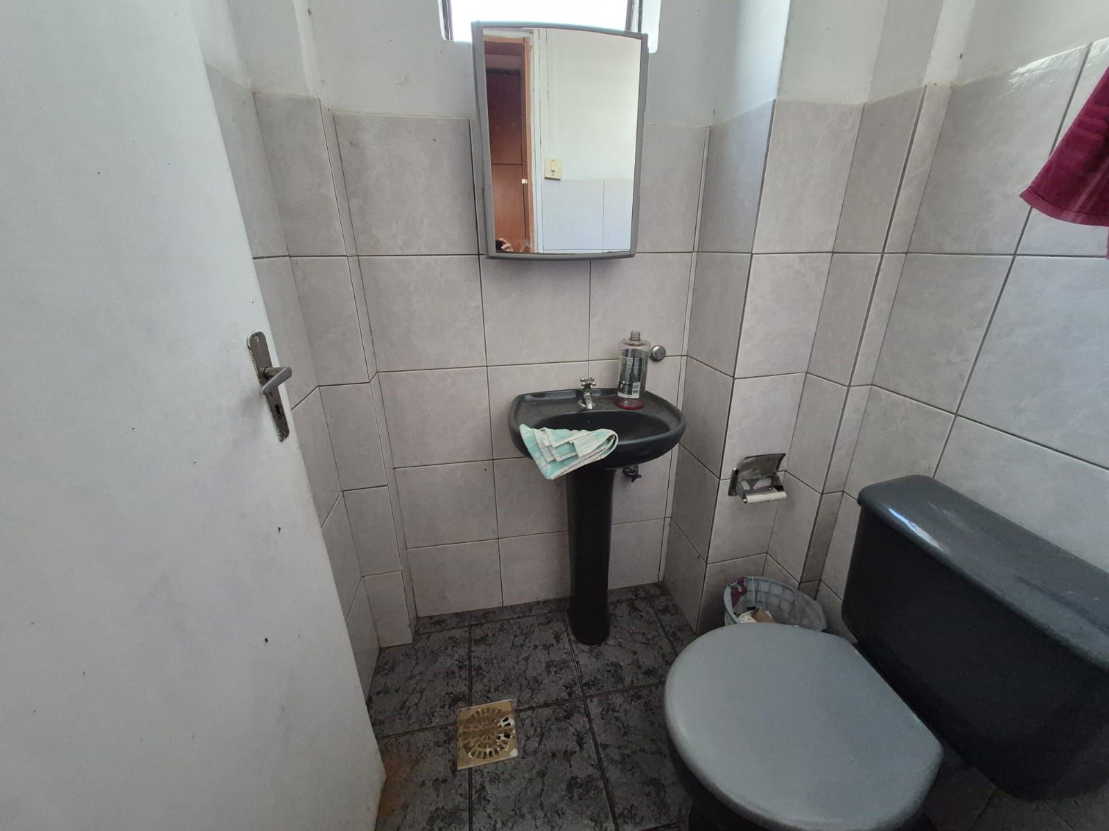 Sala com 50,70m² que pode ser transformada em apto — foto 9