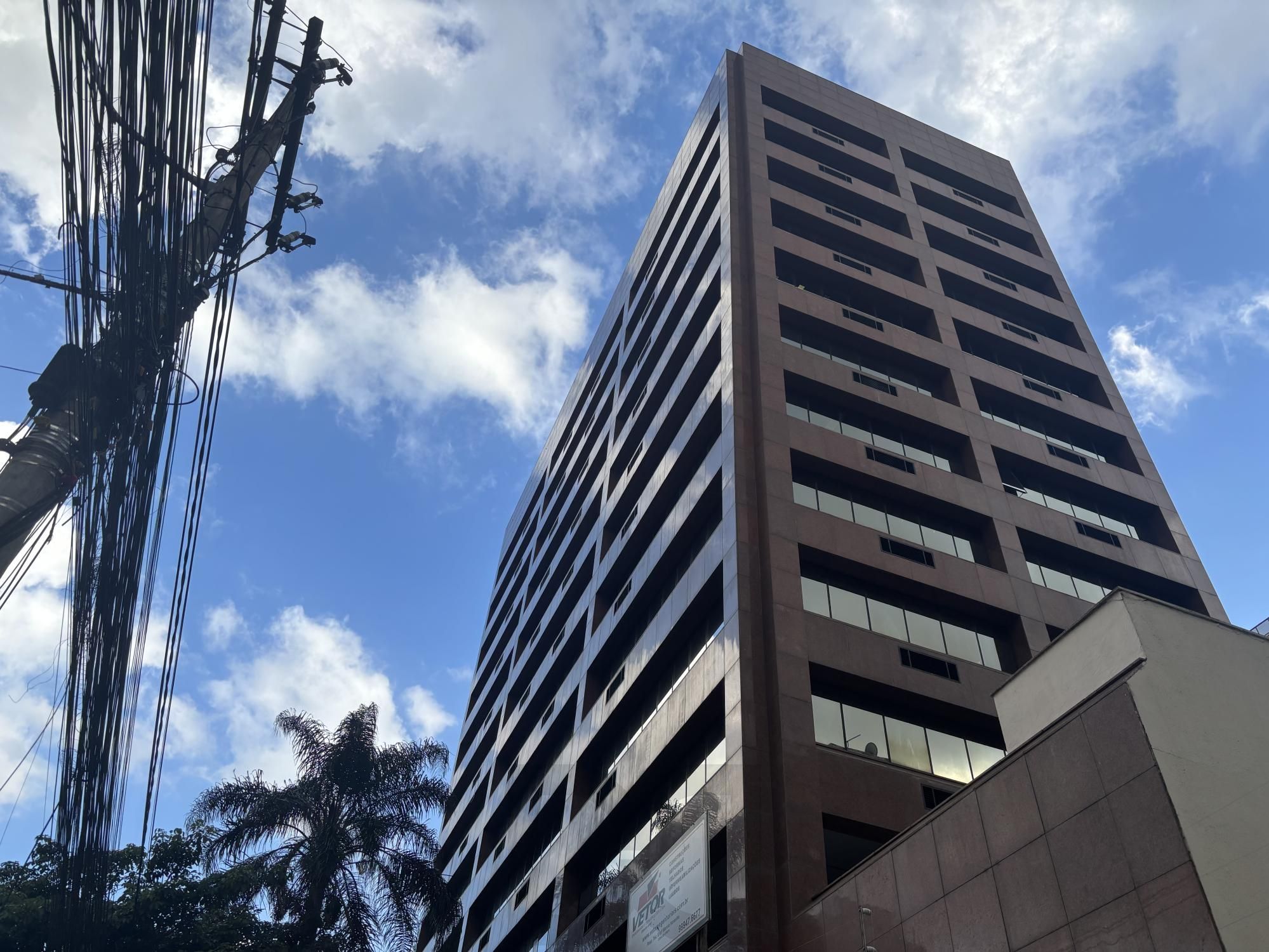 Vende 7 salas com área privativa de 308,67m² no coração da nova Carlos Gomes — foto 3