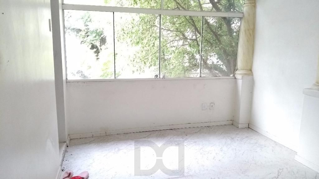 Casa para Venda - 485m², 5 dormitórios, sendo 1 suites, 1 vaga - Petrópolis — foto 10
