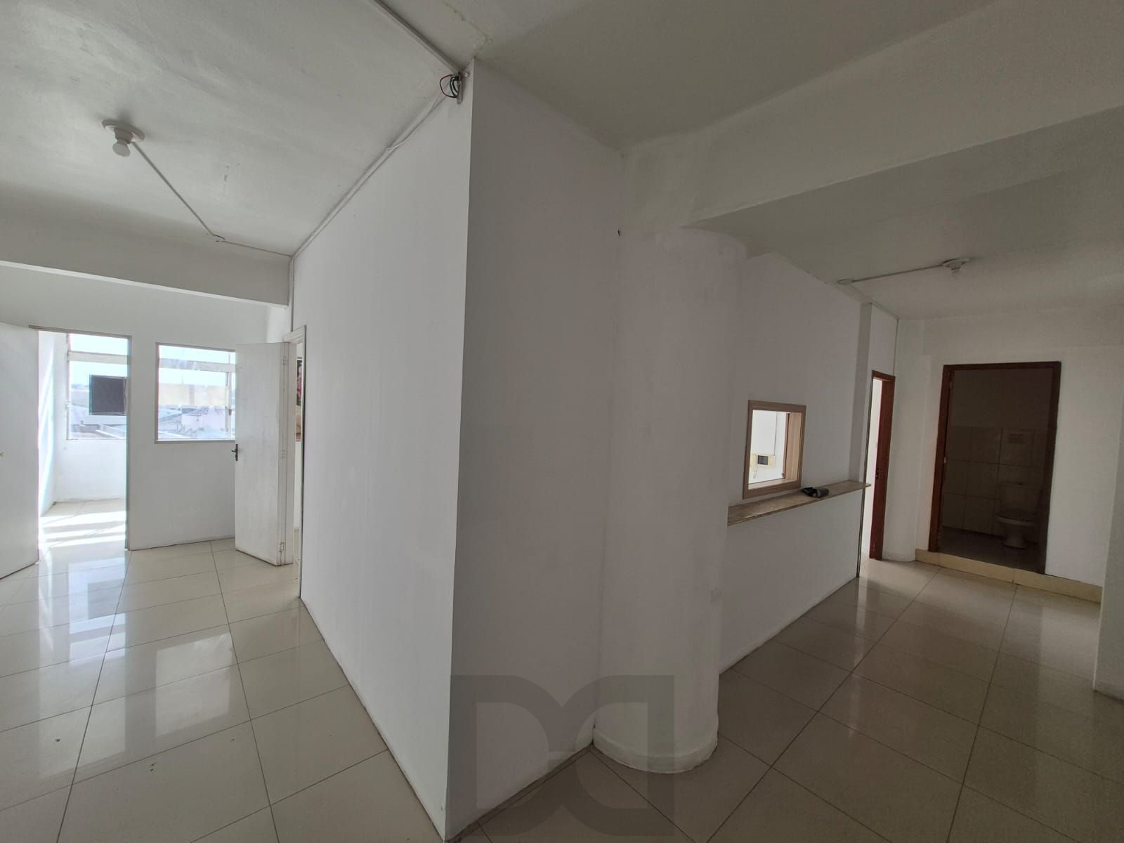 Sala comercial na região central — foto 3