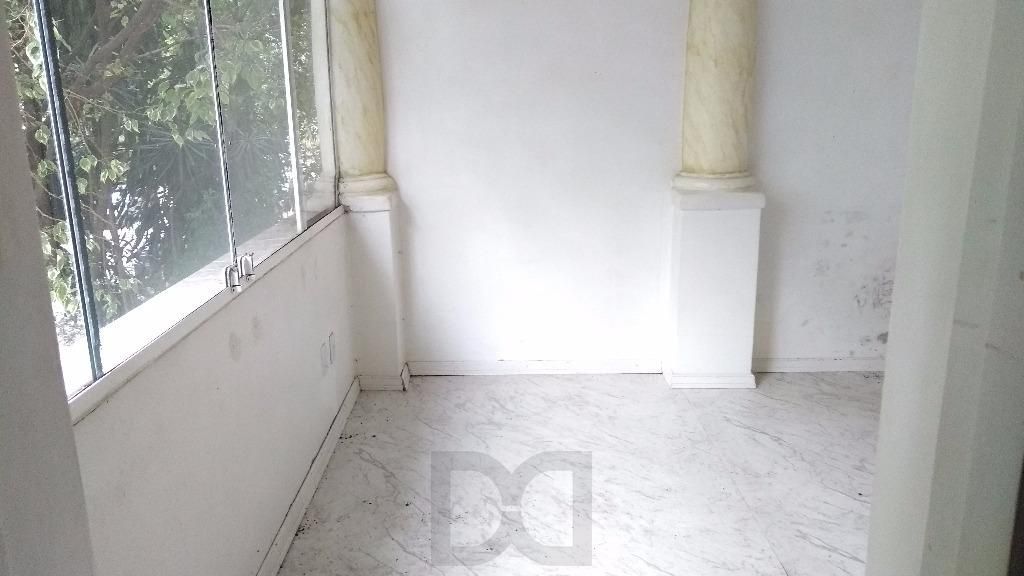 Casa para Venda - 485m², 5 dormitórios, sendo 1 suites, 1 vaga - Petrópolis — foto 8