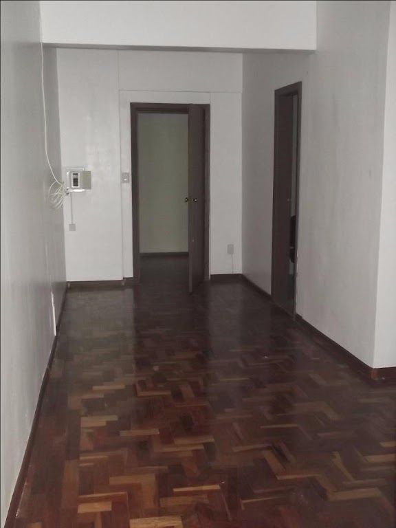 Vende sala no Centro Histórico com vista para o Guaíba — foto 9