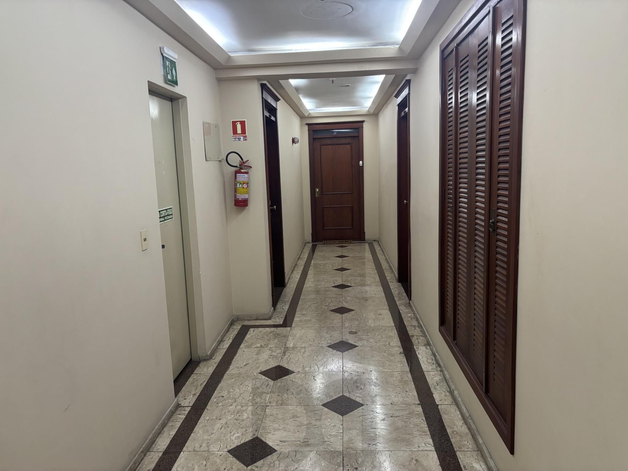 Vende 7 salas com área privativa de 308,67m² no coração da nova Carlos Gomes — foto 38