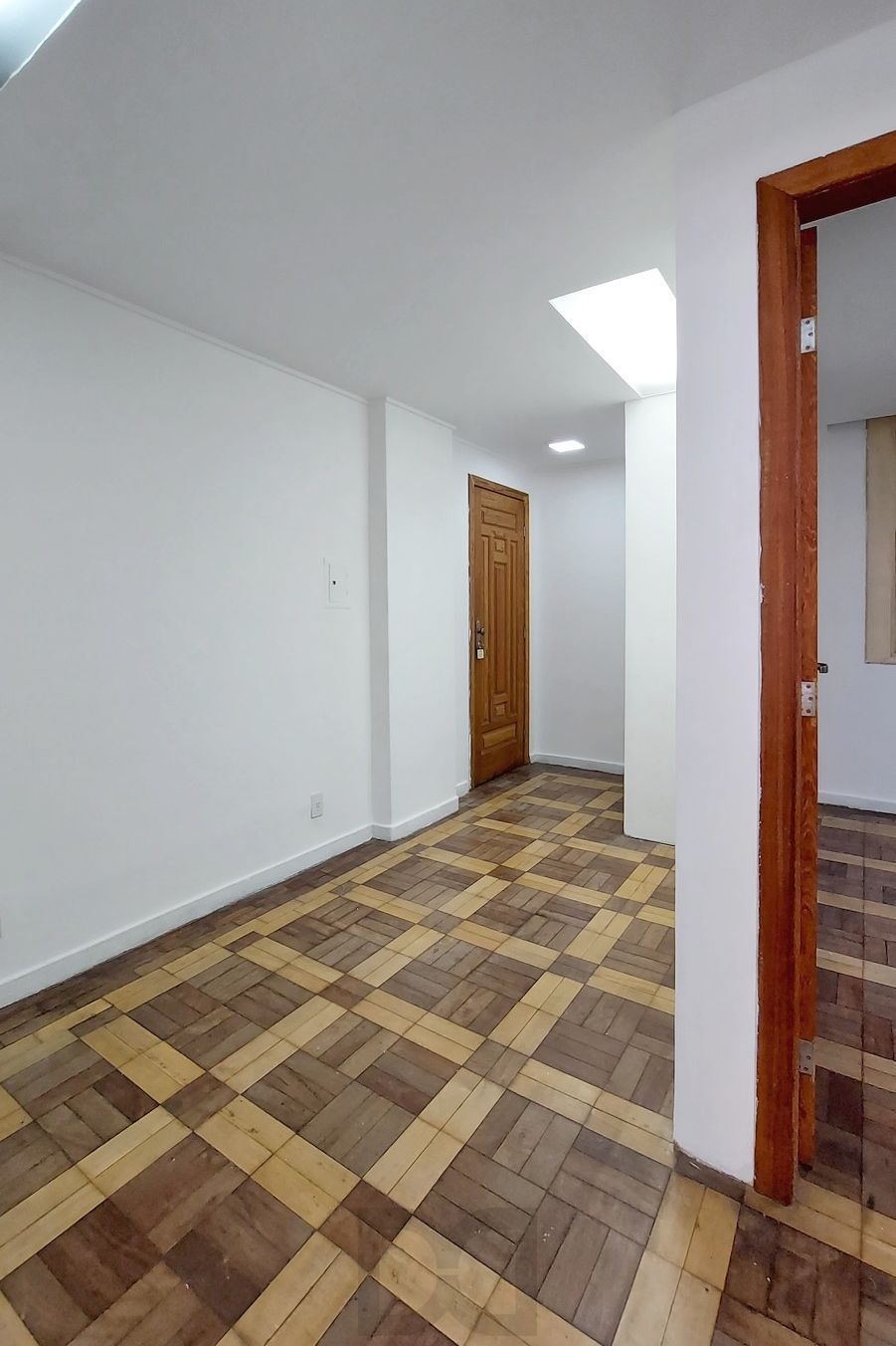 Sala a venda com 95m² — foto 2