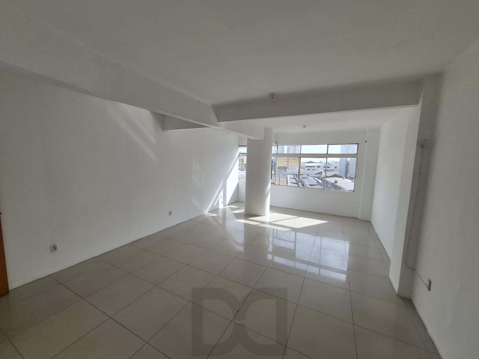 Sala comercial na região central — foto 4
