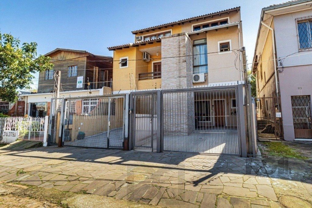 Casa de 3 dormitórios no bairro Cavalhada — foto 2