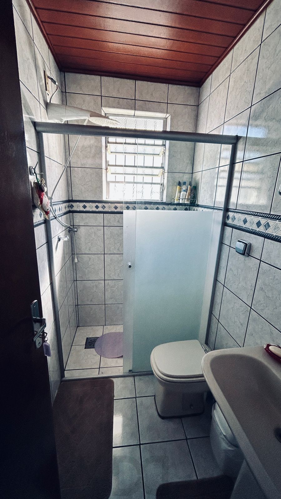 Casa com 2 dormitórios e edícula nos fundos no Bairro Nonoai — foto 33