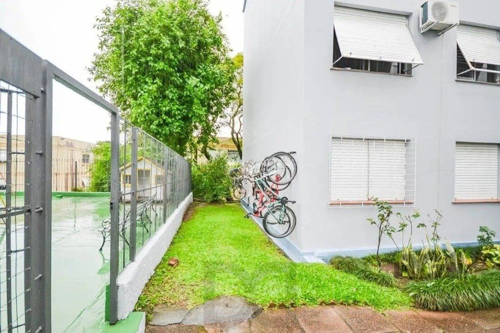 Apartamento de 2 dormitórios no bairro Cristal — foto 20