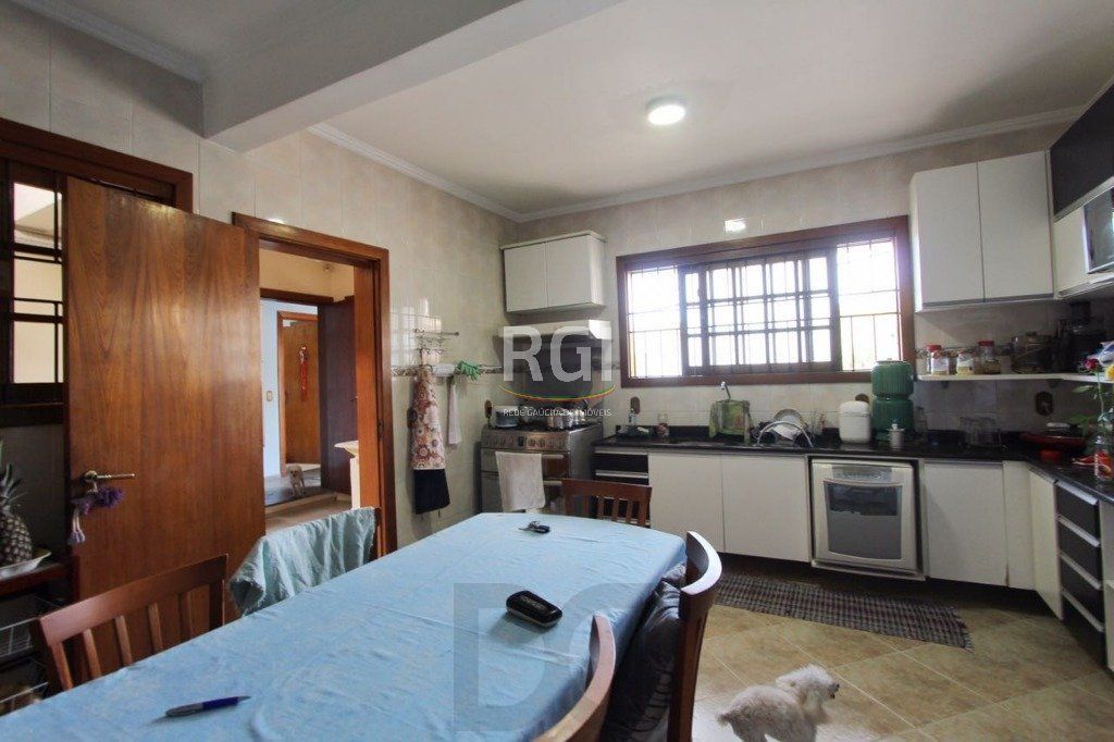 Casa para Venda - 259.5m², 4 dormitórios, sendo 1 suites, 3 vagas - Teresópolis — foto 11