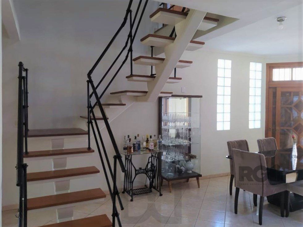 Casa 234m² - 3 dormitórios, 1 suíte e vaga para 6 carros no Jardim São Pedro — foto 5