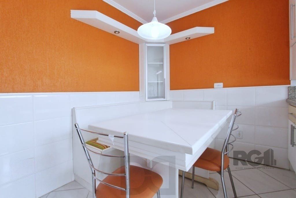 Excelente casa de 324m² com 4 dormitórios e 2 vagas. — foto 8