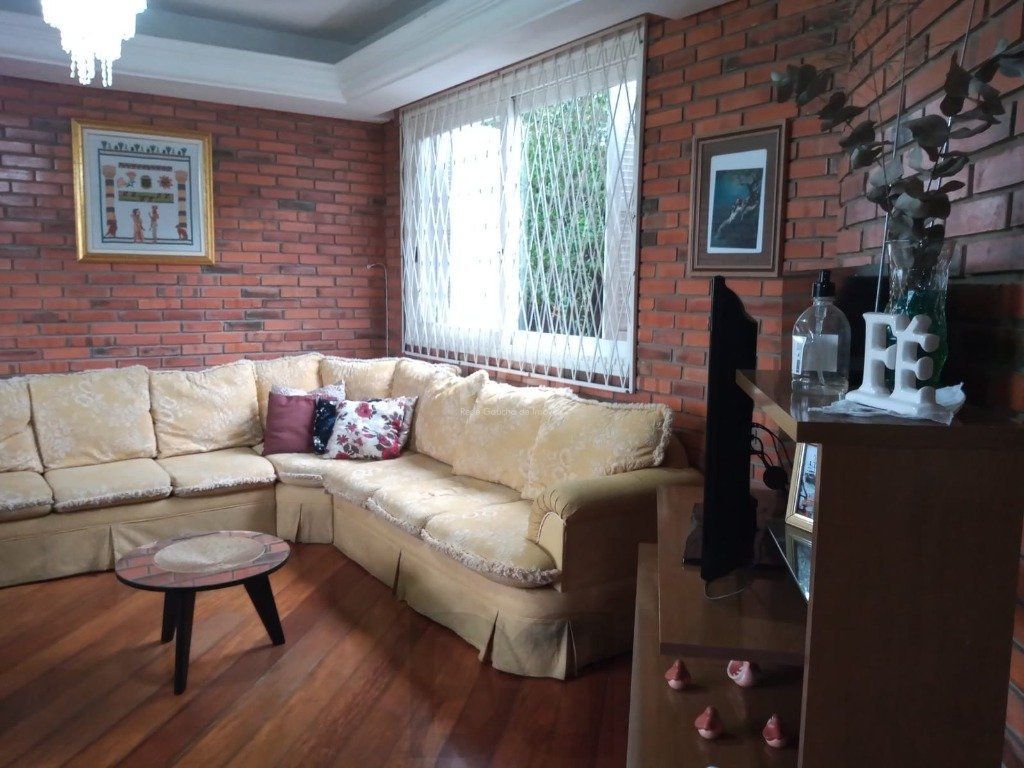 Casa para Venda - 256.87m², 3 dormitórios, sendo 1 suites, 2 vagas - Teresópolis — foto 8