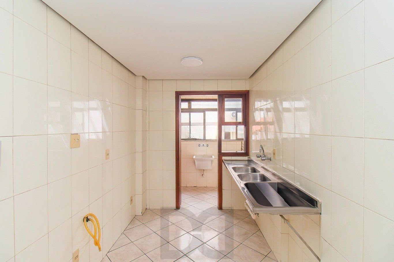 Apartamento de 2 dormitórios e 94m² à venda em Petrópolis, Porto Alegre. — foto 11