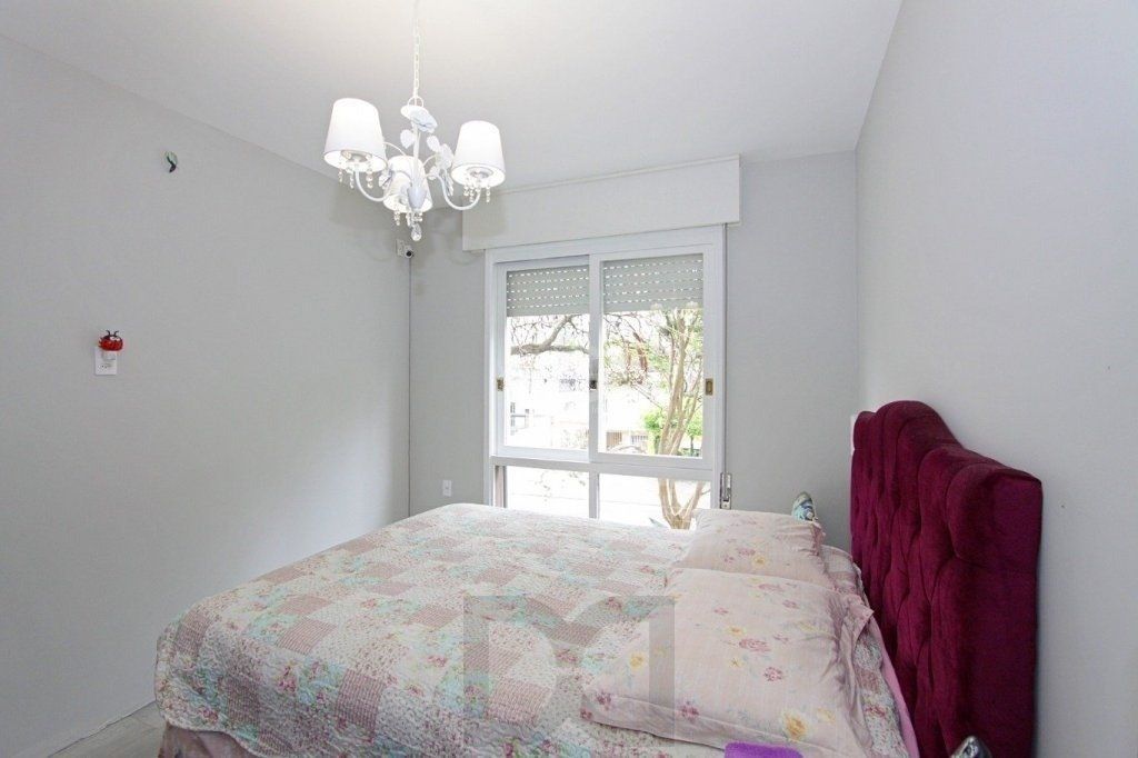 Apartamento 123m² - 3 dormitórios, 1 suíte e 1 vaga de garagem no bairro Petrópolis — foto 9