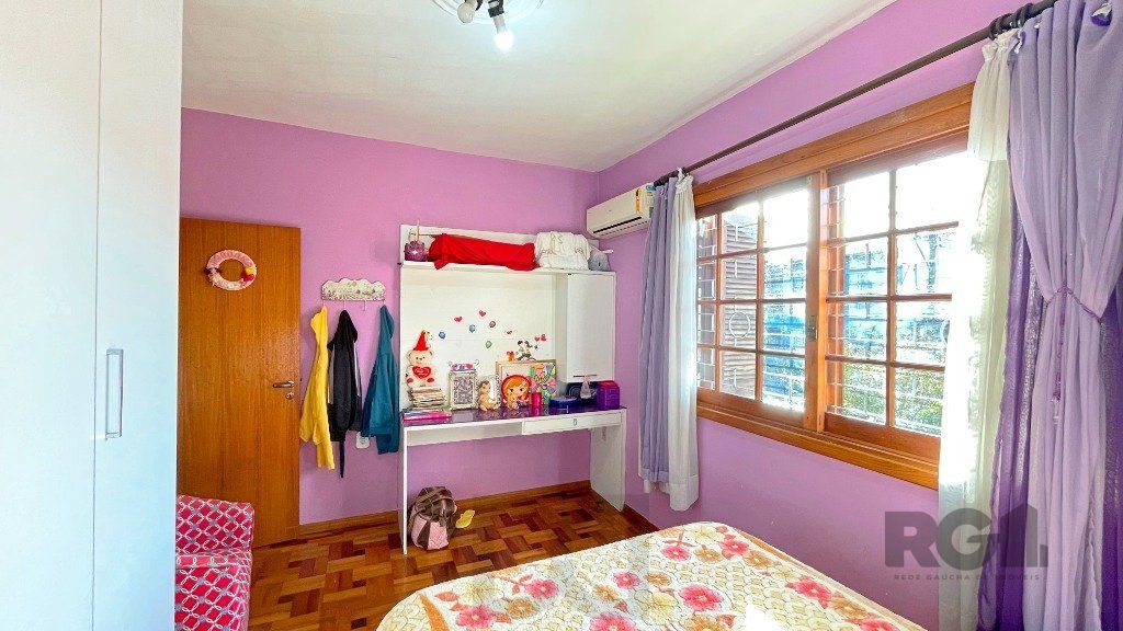 Casa 4 Dormitórios, Piscina, Bairro Gloria — foto 7