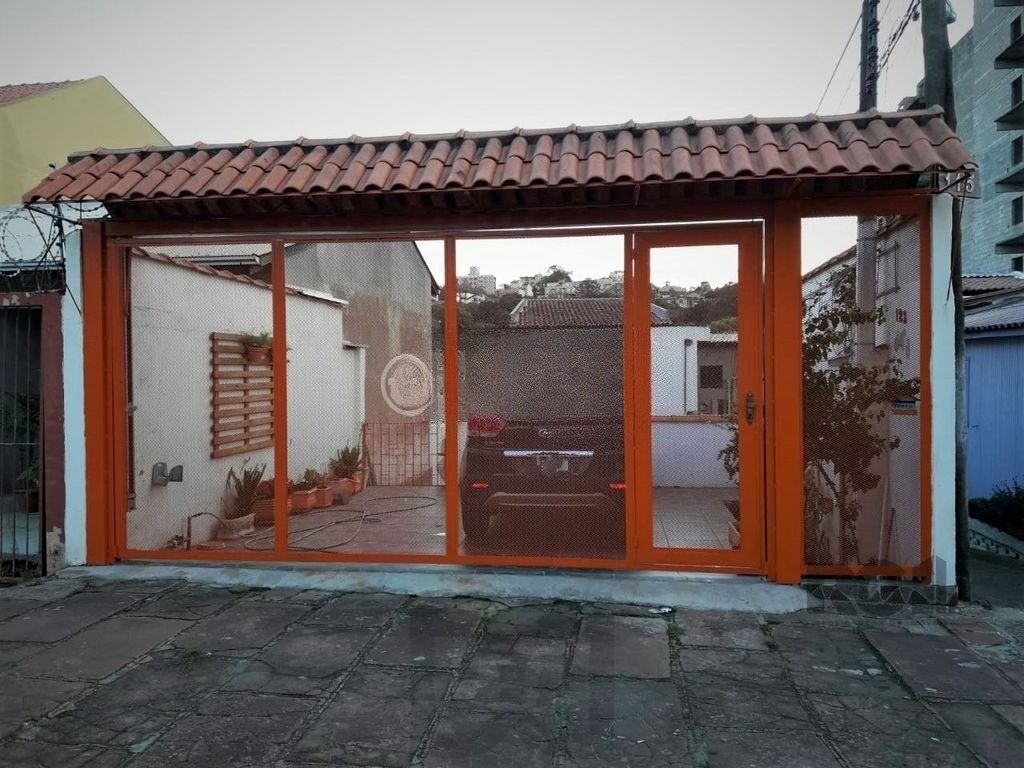 Casa 3 dormitórios à venda Rua São Joaquim, Glória - Porto Alegre — foto 1