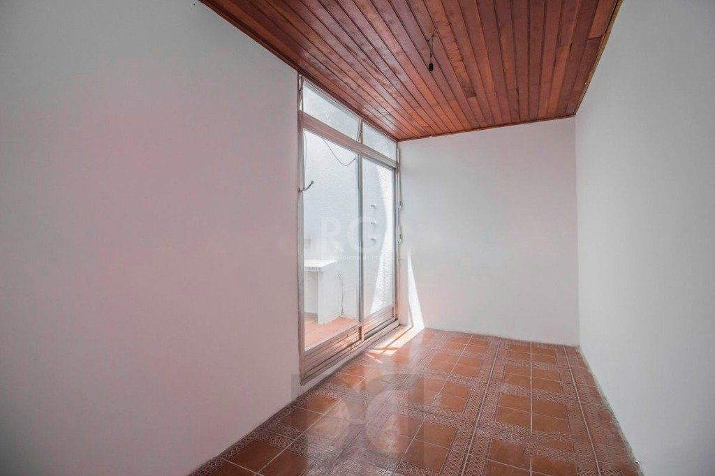 Casa para Venda - 440m², 3 dormitórios, sendo 2 suites, 2 vagas - Cidade Baixa — foto 4