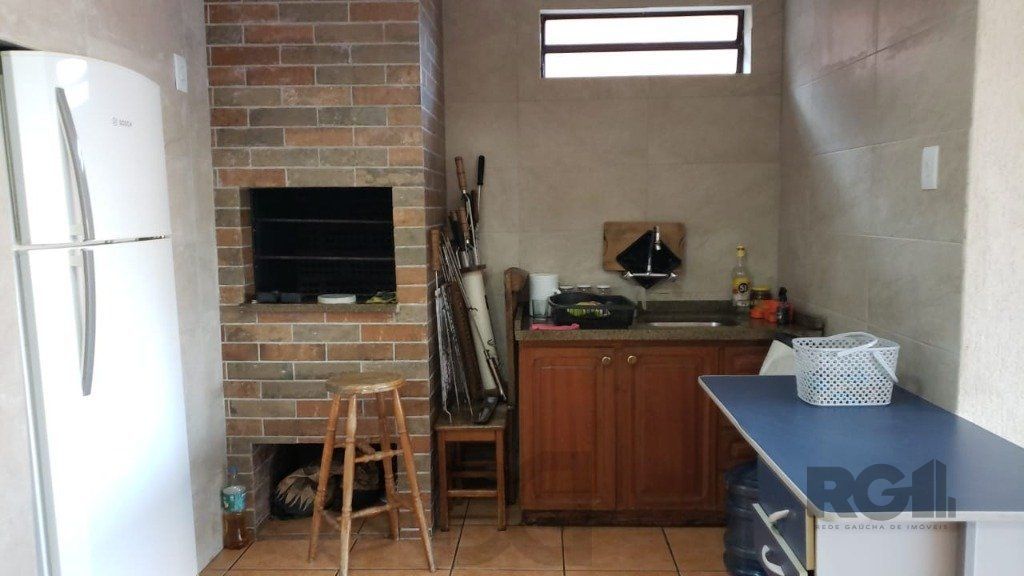 Casa de 200m², bairro Rubem Berta — foto 14